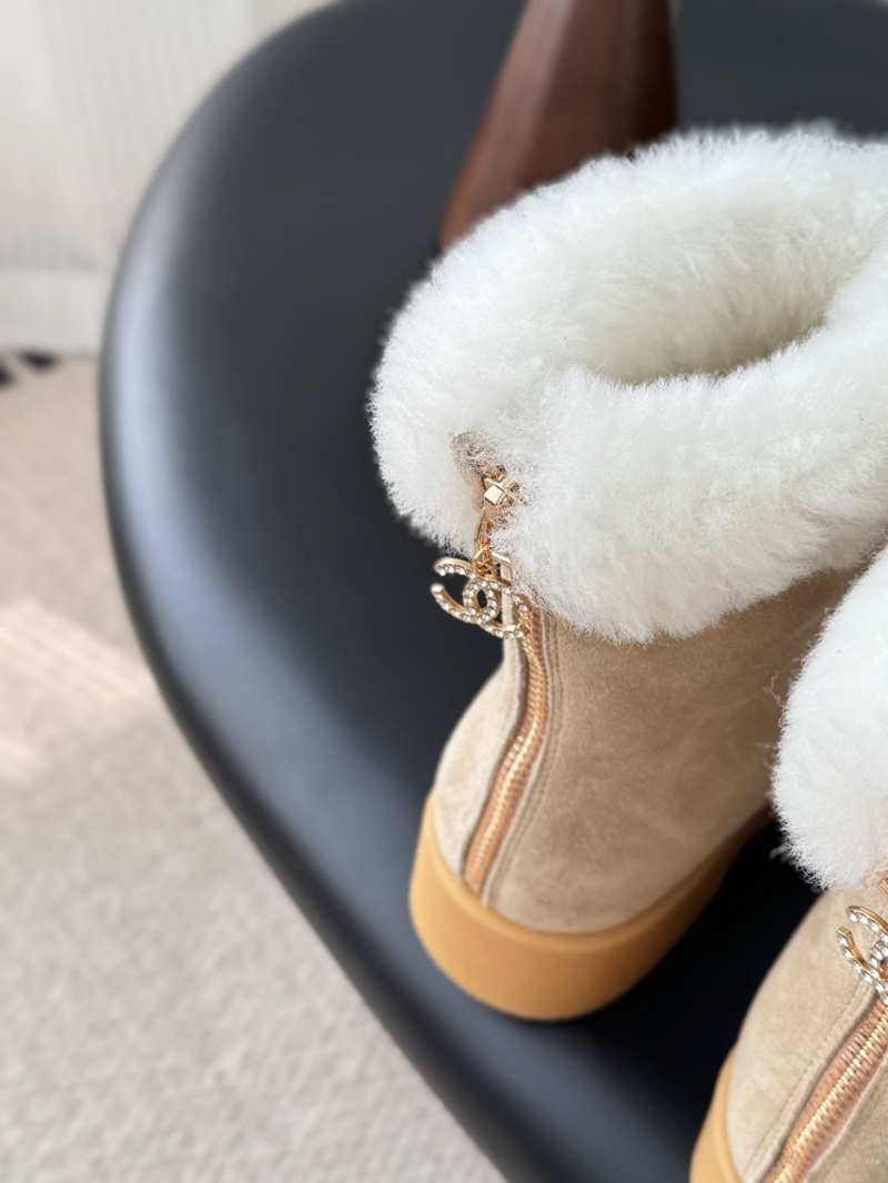 Ch**el boots